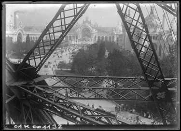 Le Palais de l'électricité photographié par Émile Zola